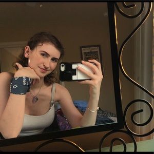 Meet your Posher, Amanda